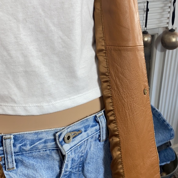 Gorgeous Kenneth Cole Leather Trench Coat - Picture 7 of 8